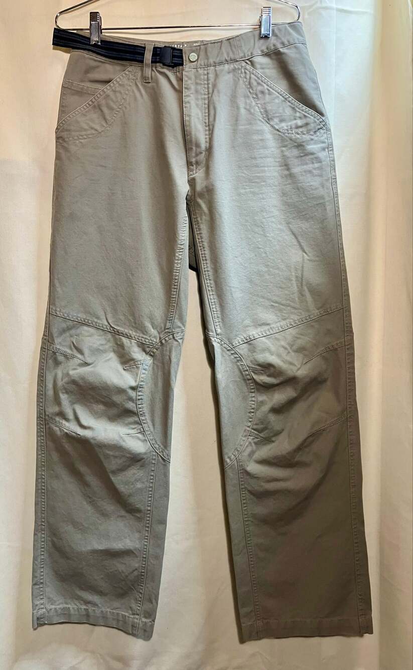 Mountain Hardwear Tan Pants Men’s Size 32/32.